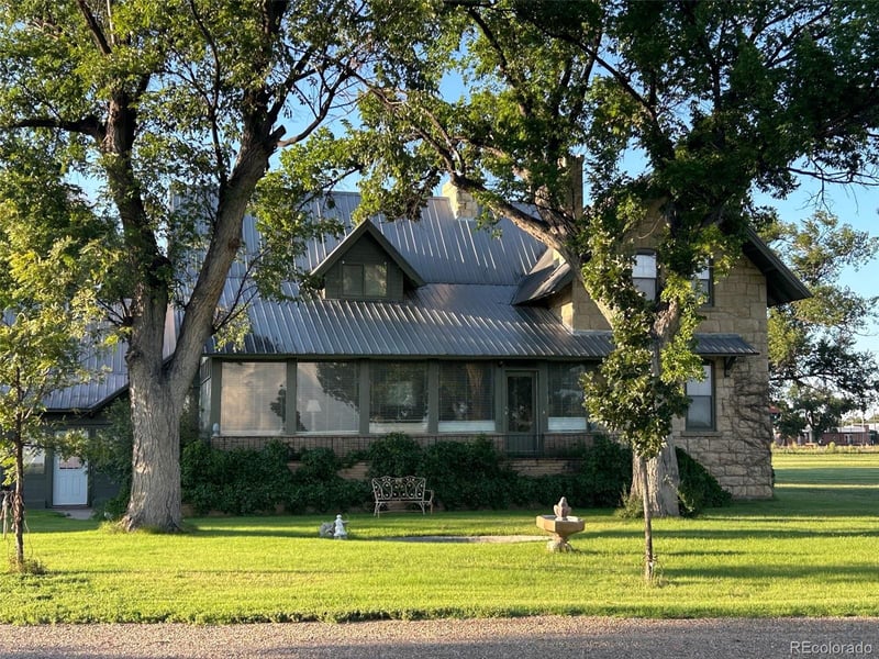 409 Vinson St, Holly, CO 81047