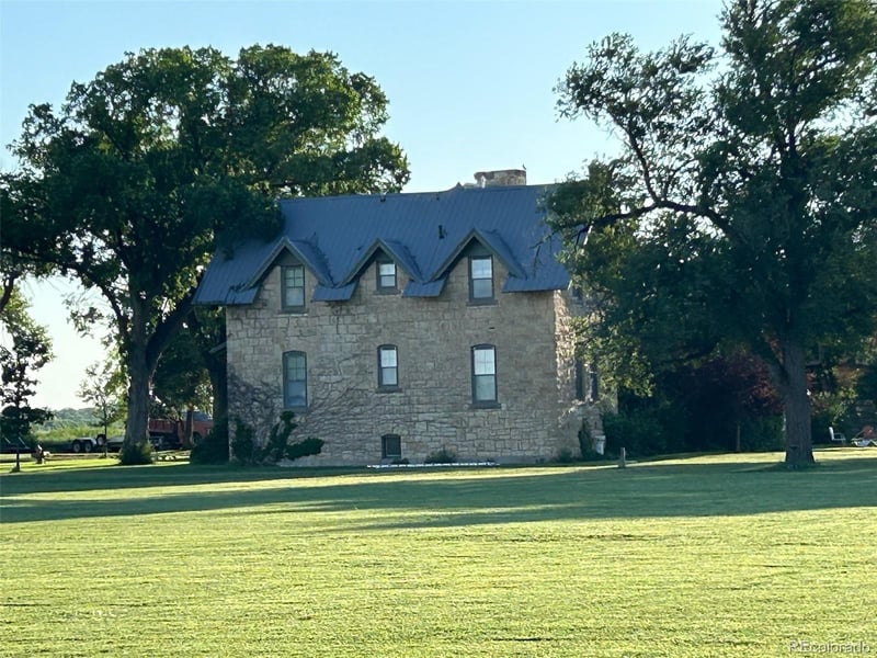 409 Vinson St, Holly, CO 81047