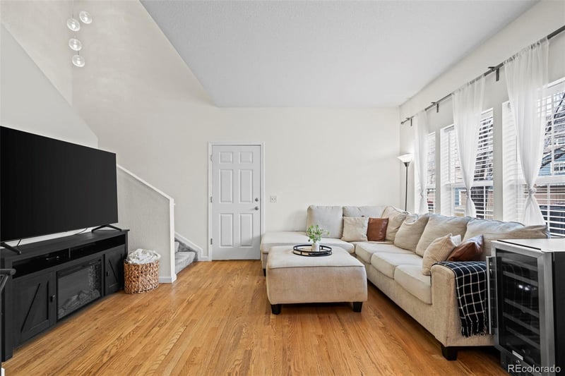 1498 Red Cliff Way, Castle Rock, CO 80109