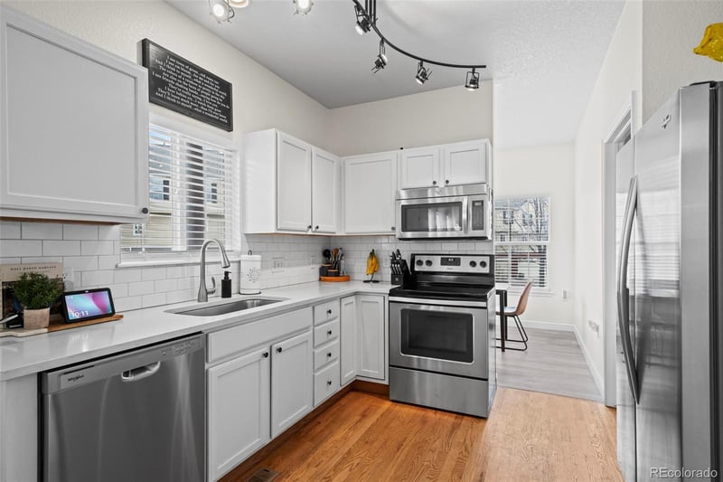 1498 Red Cliff Way, Castle Rock, CO 80109