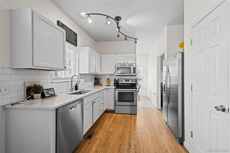 1498 Red Cliff Way, Castle Rock, CO 80109