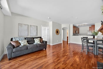 9059 Panorama Cir #B304, Englewood, CO 80112