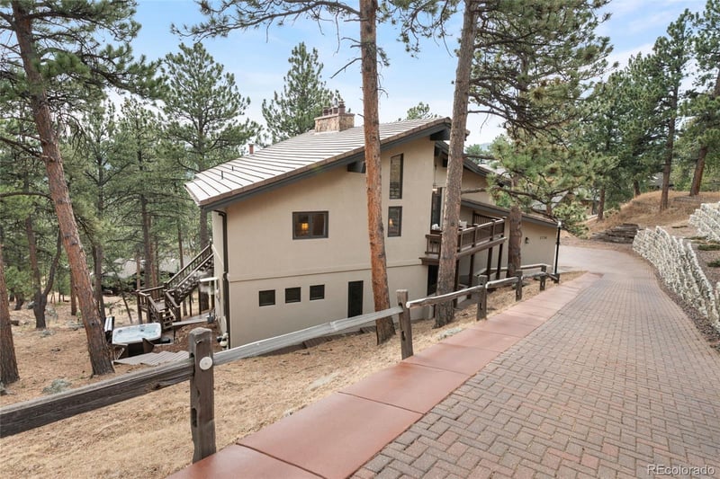 2736 Hiwan Dr, Evergreen, CO 80439