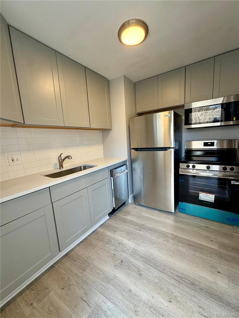 1450 Elmira St, Aurora, CO 80010