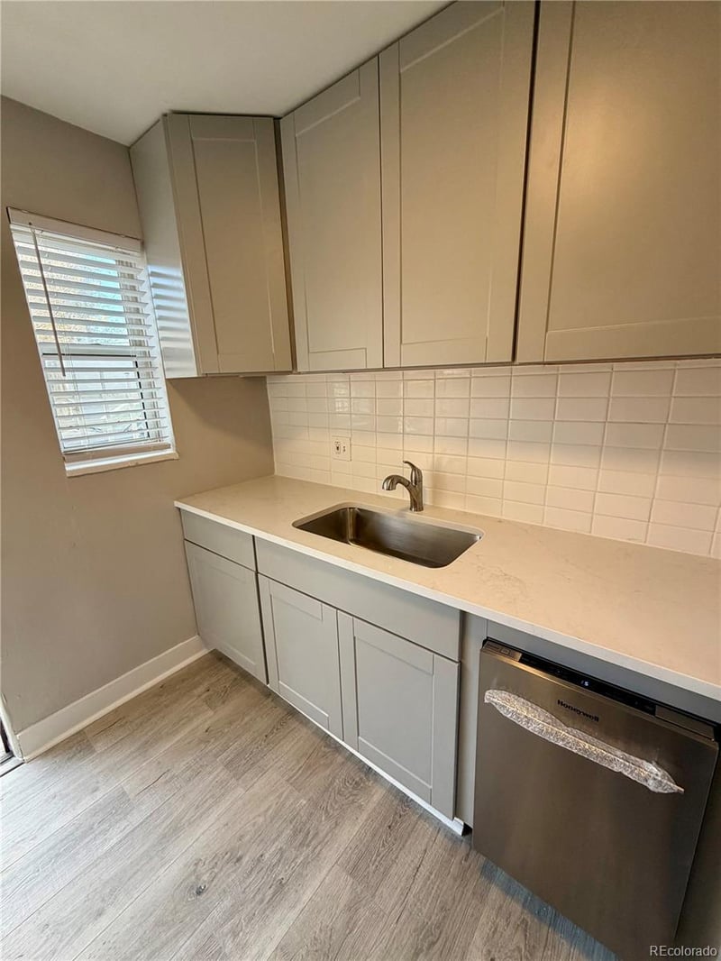 1450 Elmira St, Aurora, CO 80010