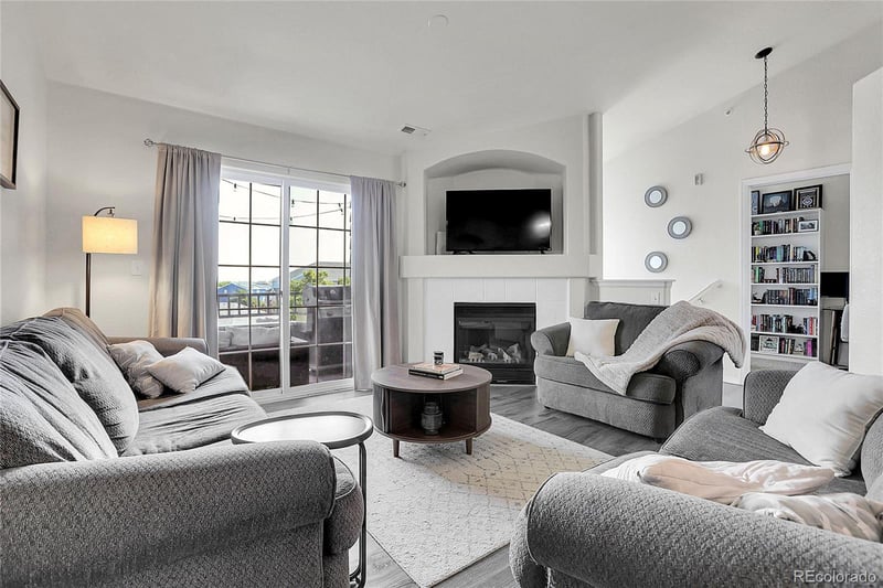 5255 Memphis St #1023, Denver, CO 80239