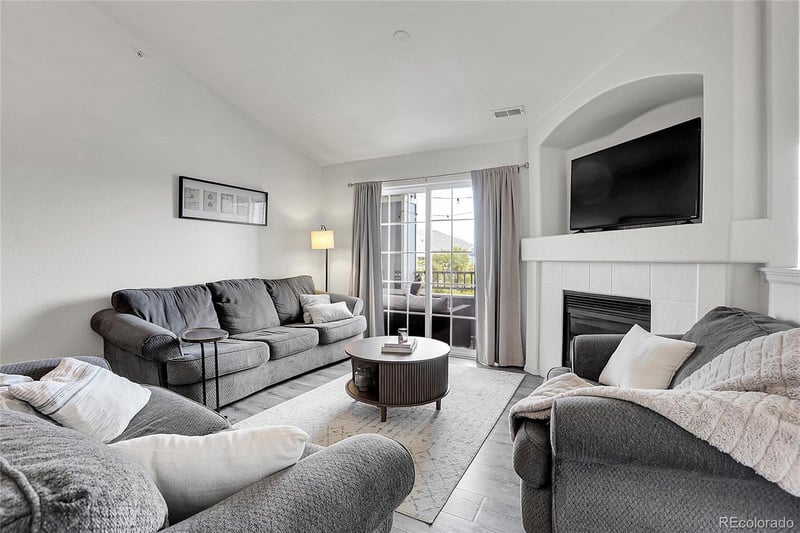 5255 Memphis St #1023, Denver, CO 80239