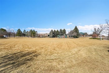 3616 Oakwood Dr, Longmont, CO 80503