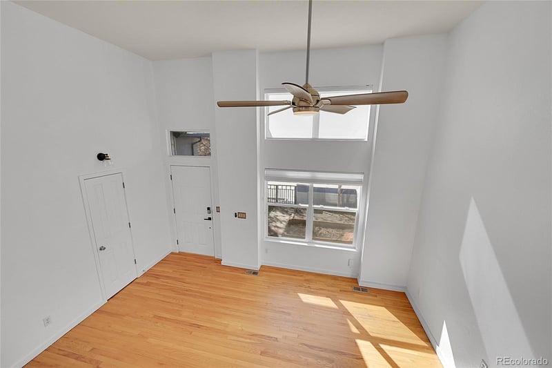 3616 Oakwood Dr, Longmont, CO 80503