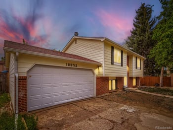 18032 Loyola Pl, Aurora, CO 80013