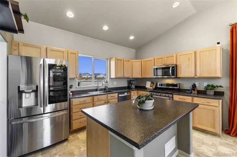 2685 Sapphire St, Loveland, CO 80537