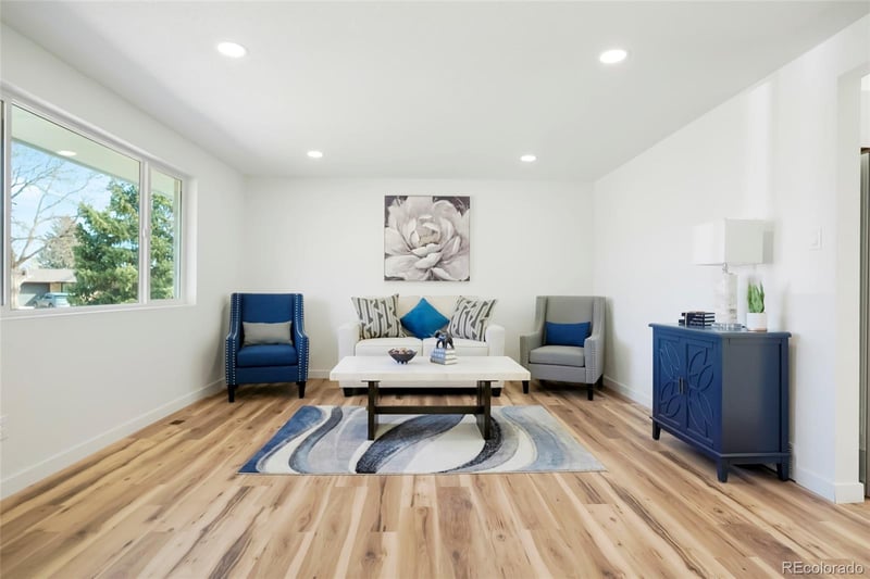 23 University Dr, Longmont, CO 80503