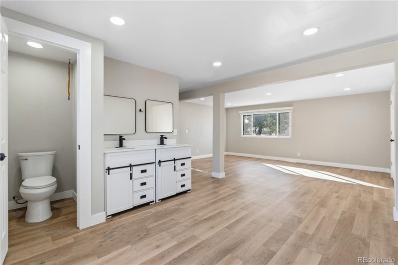 610 6th St, Bennett, CO 80102