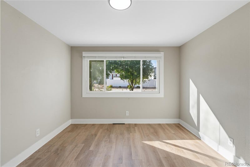 610 6th St, Bennett, CO 80102