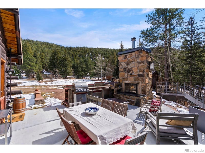 818 Riverside Dr, Lyons, CO 80540