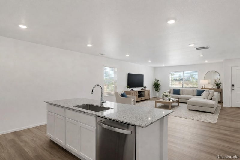 21097 65th Ave, Aurora, CO 80019