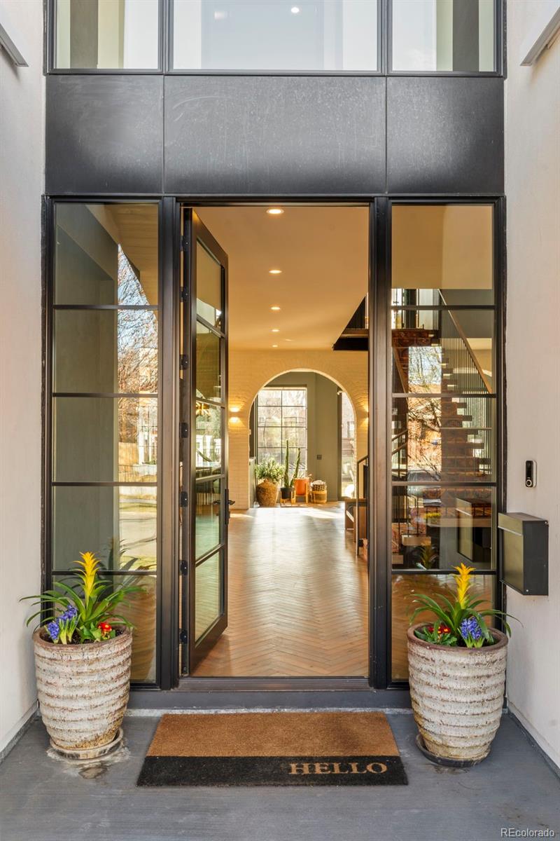 585 Gaylord St, Denver, CO 80209