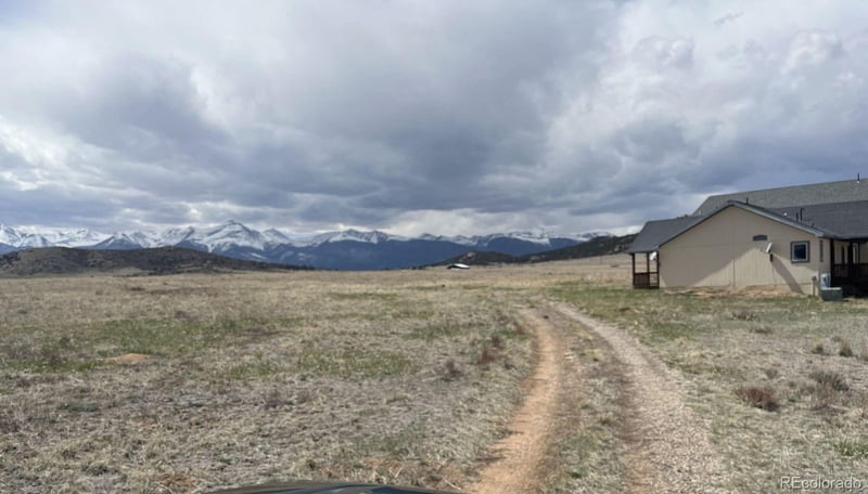 415 Oak Grove Cir, Westcliffe, CO 81252