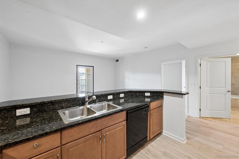 925 Lincoln St #12E, Denver, CO 80203