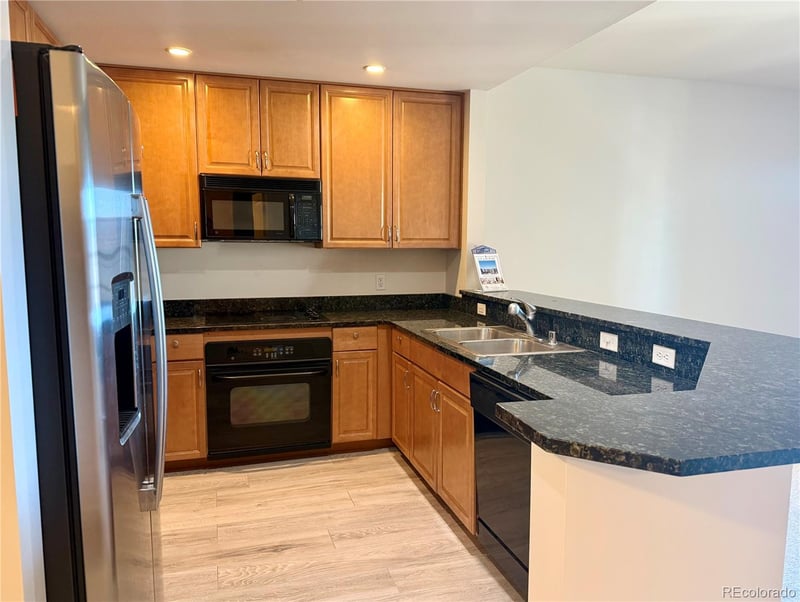 925 Lincoln St #12E, Denver, CO 80203