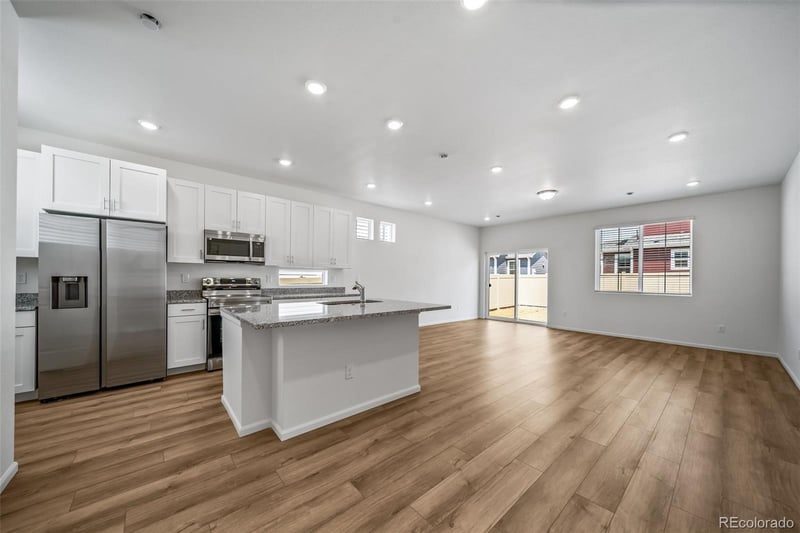 22335 39th Ave, Aurora, CO 80019