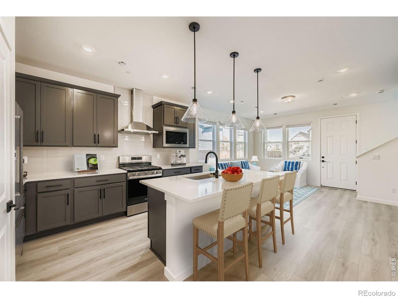 2827 Bear Springs Cir, Longmont, CO 80503