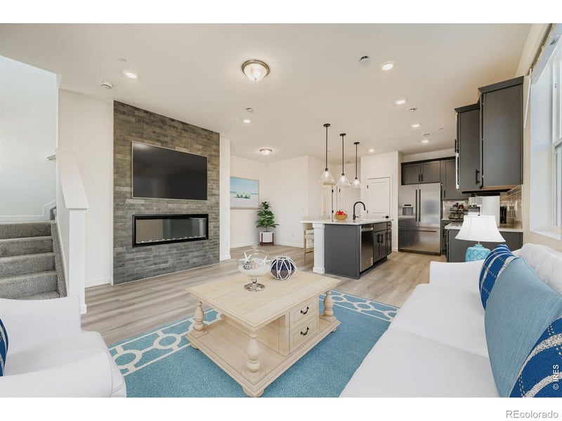 2827 Bear Springs Cir, Longmont, CO 80503