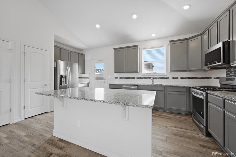 56300 25th Ave, Strasburg, CO 80136