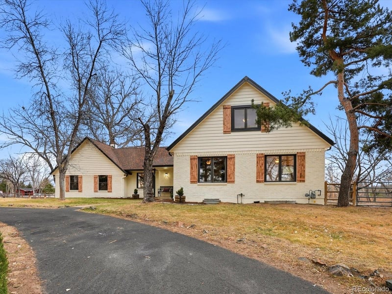 19971 Caley Dr, Centennial, CO 80016