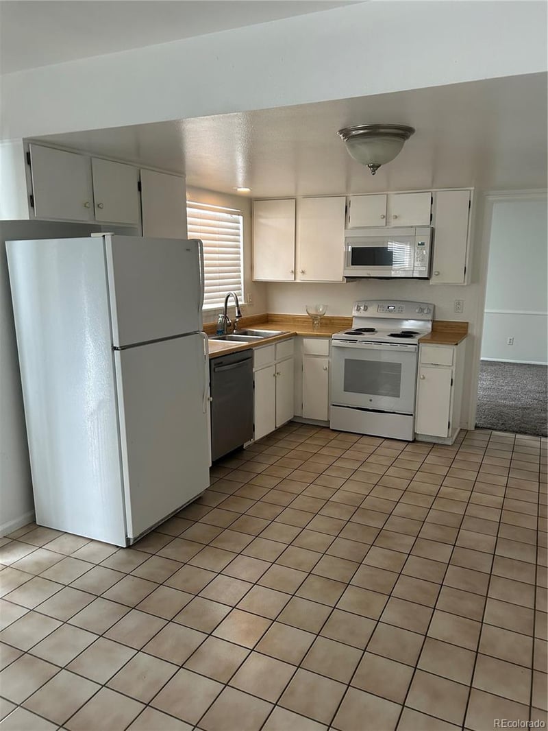 7450 Ivy Way, Centennial, CO 80112