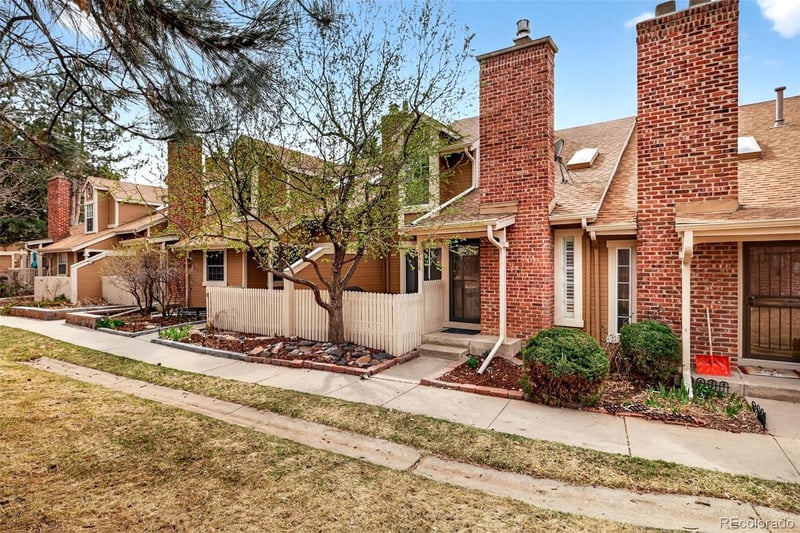 4316 Blackhawk Way, Aurora, CO 80015