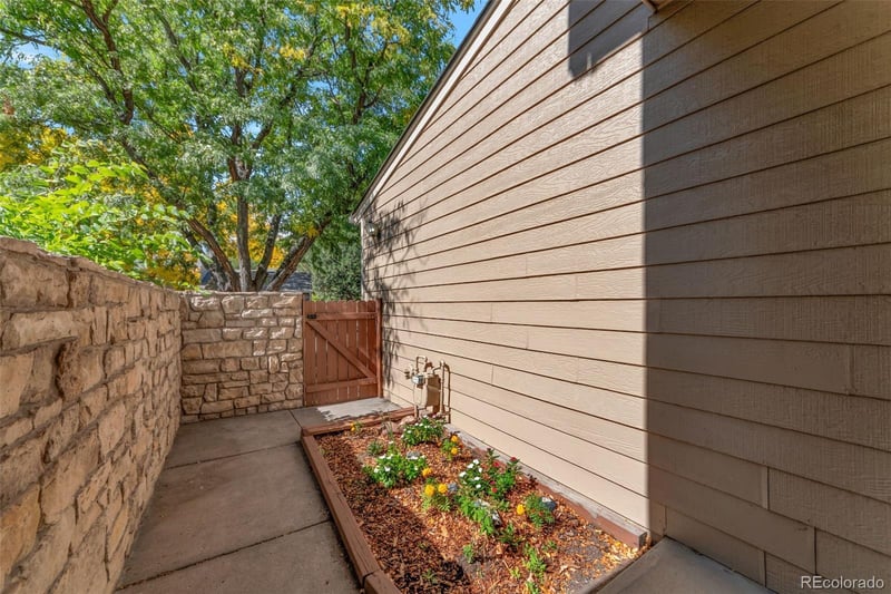 6556 Yukon Way, Littleton, CO 80123