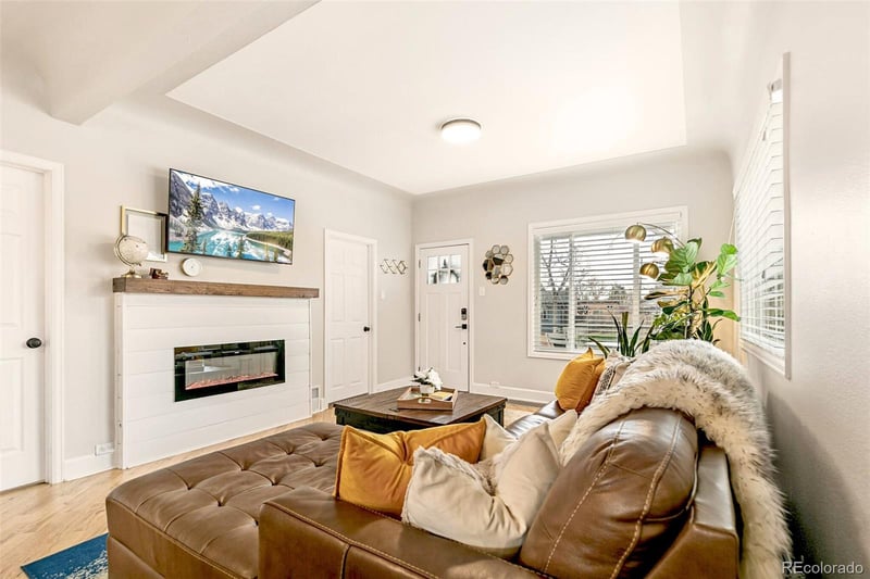 4975 Knox Ct, Denver, CO 80221