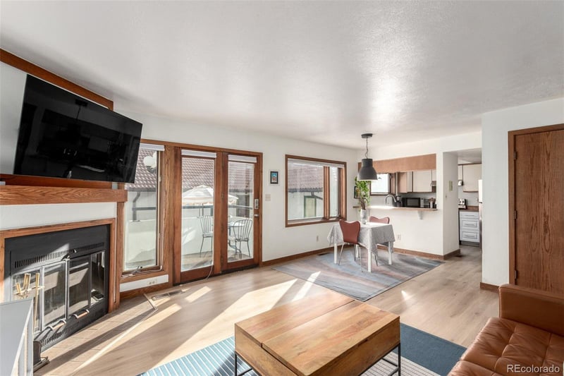 704 Pearl St #210, Denver, CO 80203