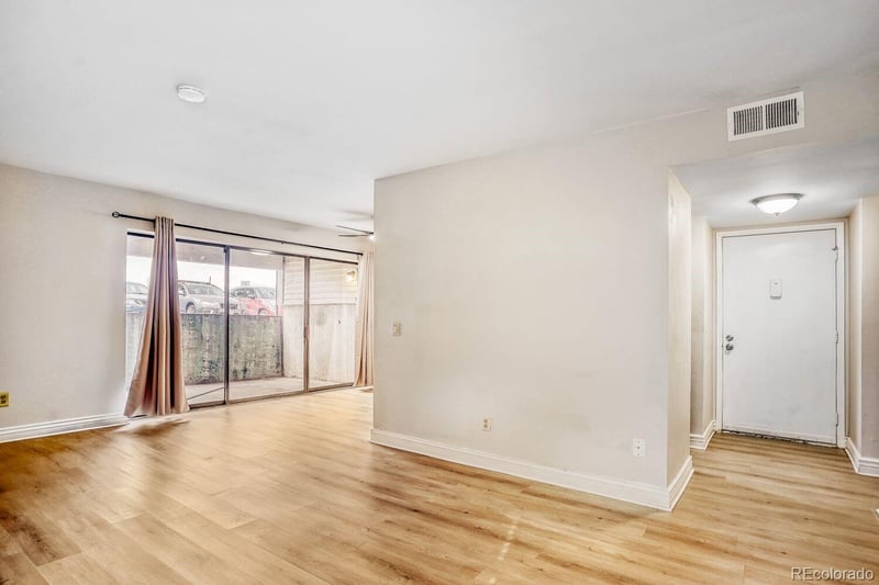 15252 Hampden Cir #G2, Aurora, CO 80014