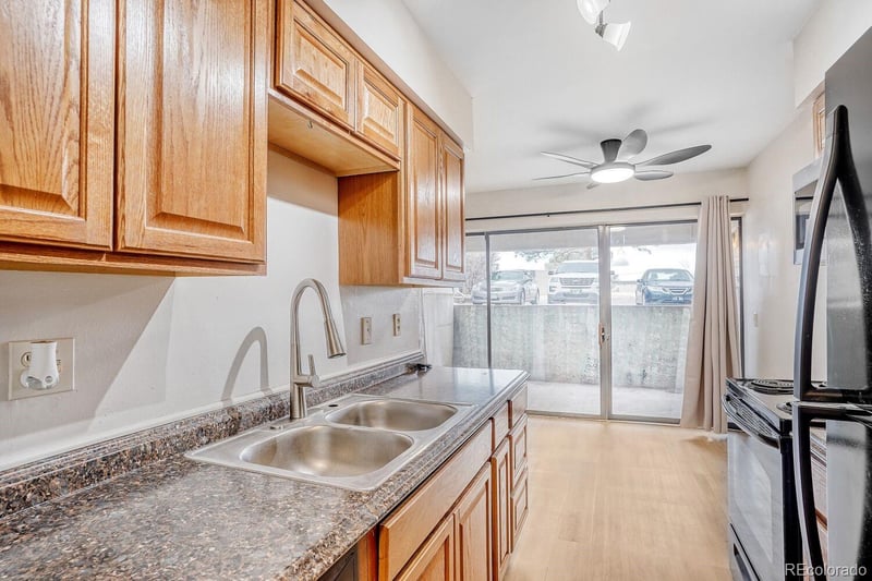 15252 Hampden Cir #G2, Aurora, CO 80014