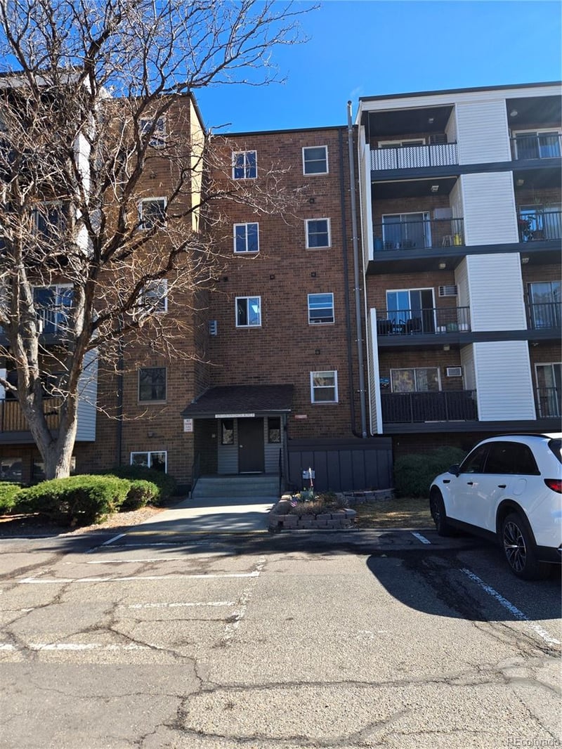 1250 Golden Cir #305, Golden, CO 80401