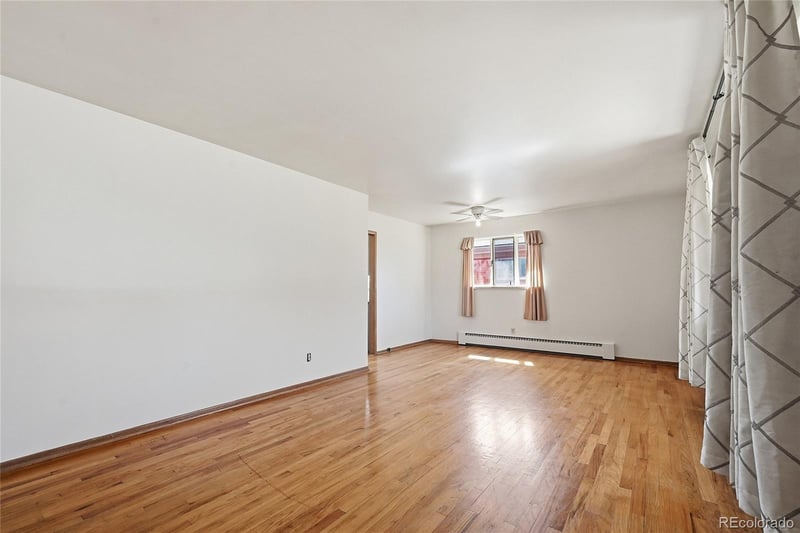 1570 Clermont St, Denver, CO 80222