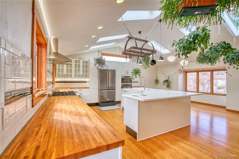 1640 Juniper St, Longmont, CO 80501