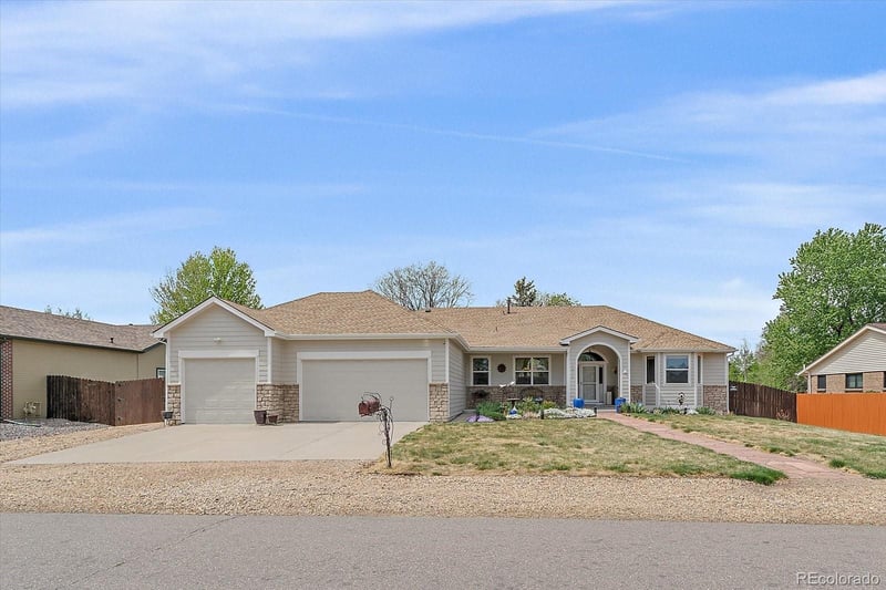 1075 Elmira St, Denver, CO 80247