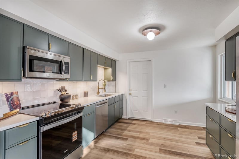 8644 66th Cir, Arvada, CO 80004