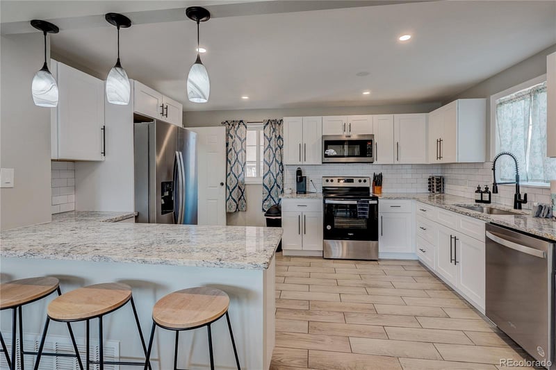 6733 Ash Way, Centennial, CO 80122