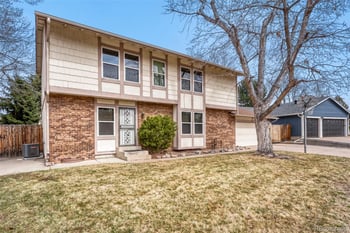 16847 Kent Dr, Aurora, CO 80013