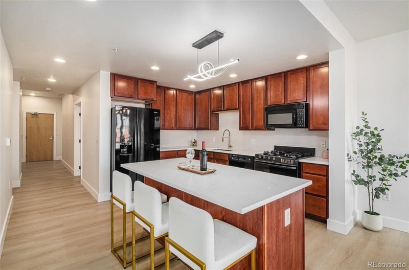 1630 Clarkson St #504, Denver, CO 80218