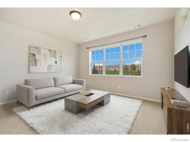 6911 3rd St #810, Greeley, CO 80634