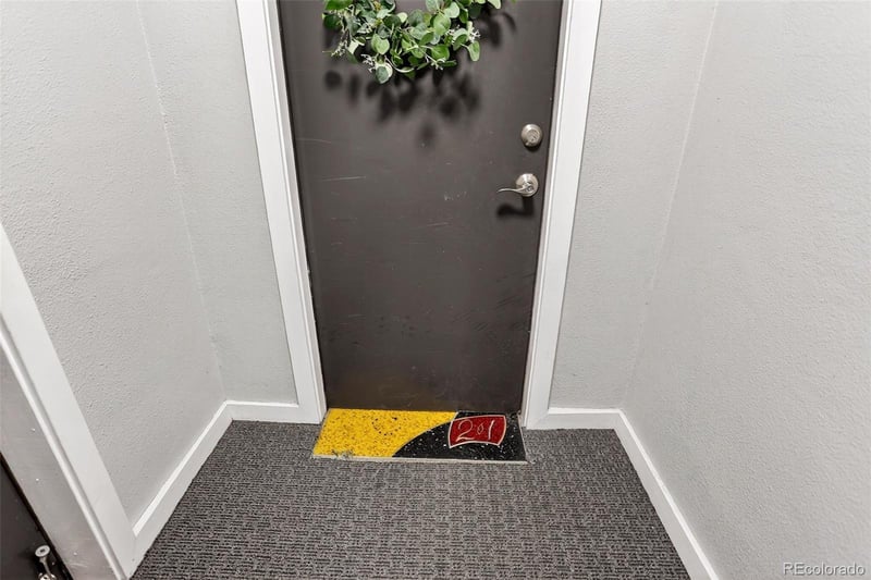 636 Washington St #101, Denver, CO 80203