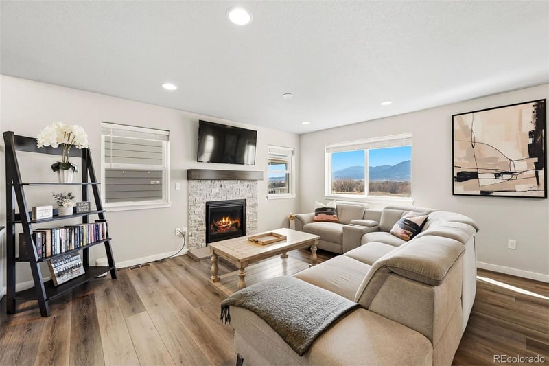 6987 Passing Sky Dr, Colorado Springs, CO 80911