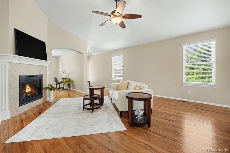 25445 4th Pl, Aurora, CO 80018