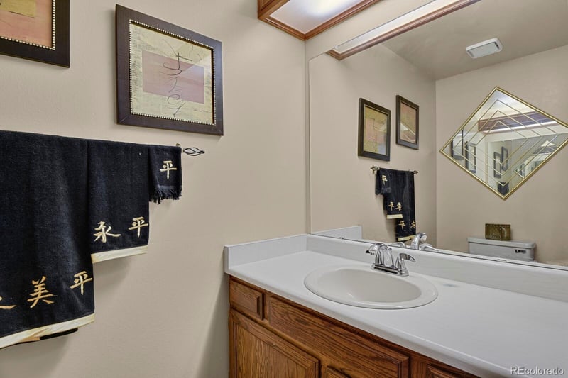 4015 Yampa St, Aurora, CO 80013