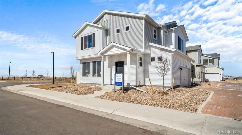 622 Wagon Wheel Way, Bennett, CO 80102